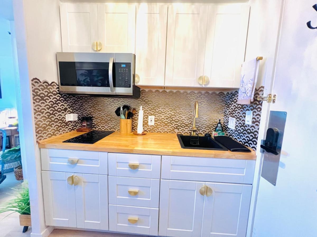 Oceanview Freshly Renovated Free Parking Wifi * Honolulu
